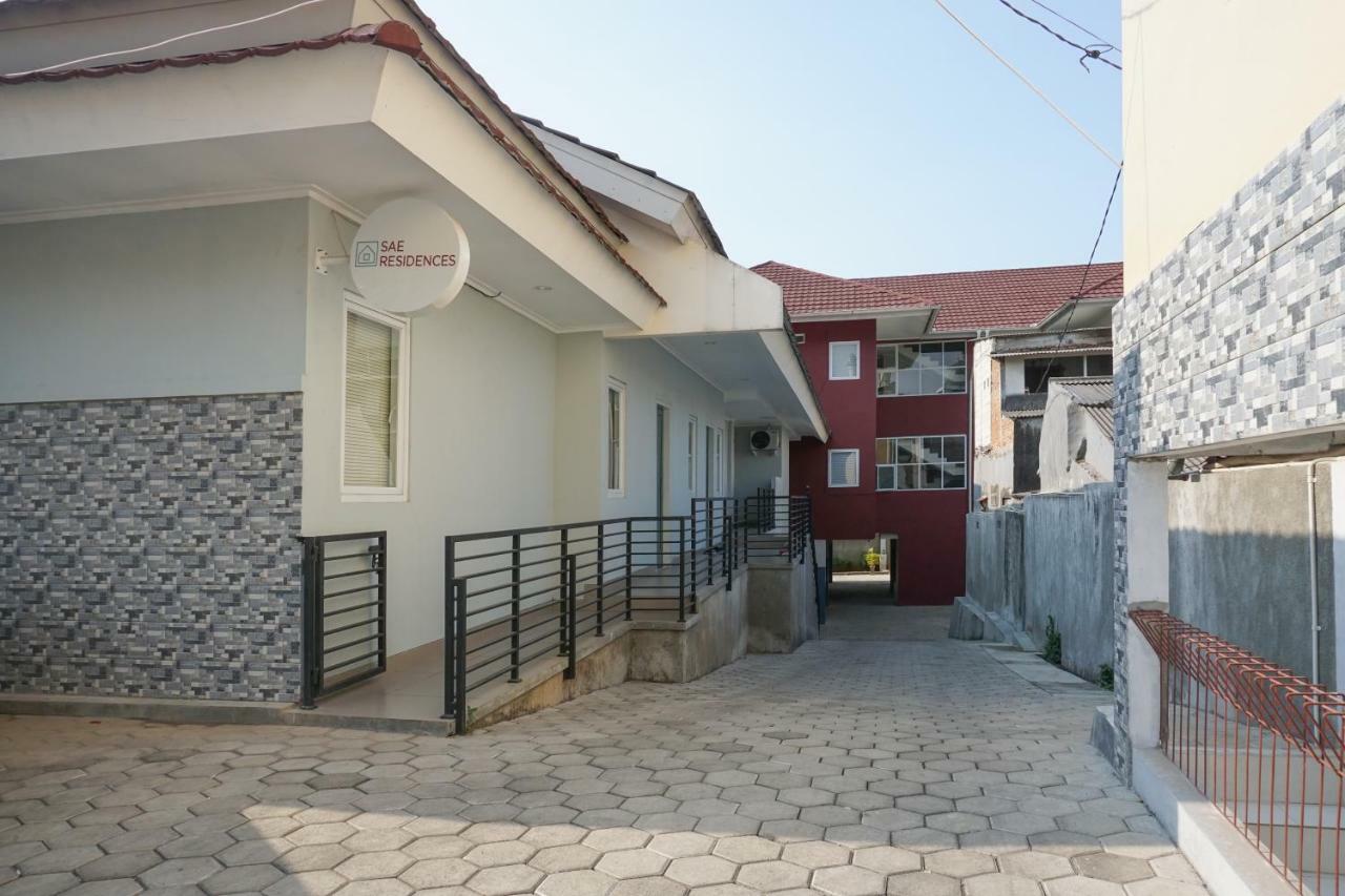 Residences By Reddoorz Near Mt Haryono - Minimum Stay 7 Days Jakarta Eksteriør bilde