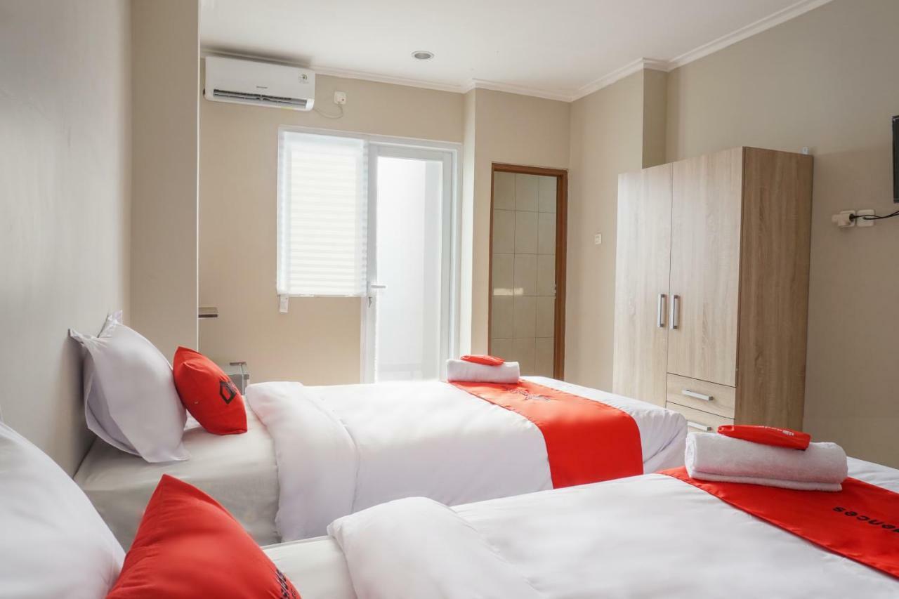 Residences By Reddoorz Near Mt Haryono - Minimum Stay 7 Days Jakarta Eksteriør bilde