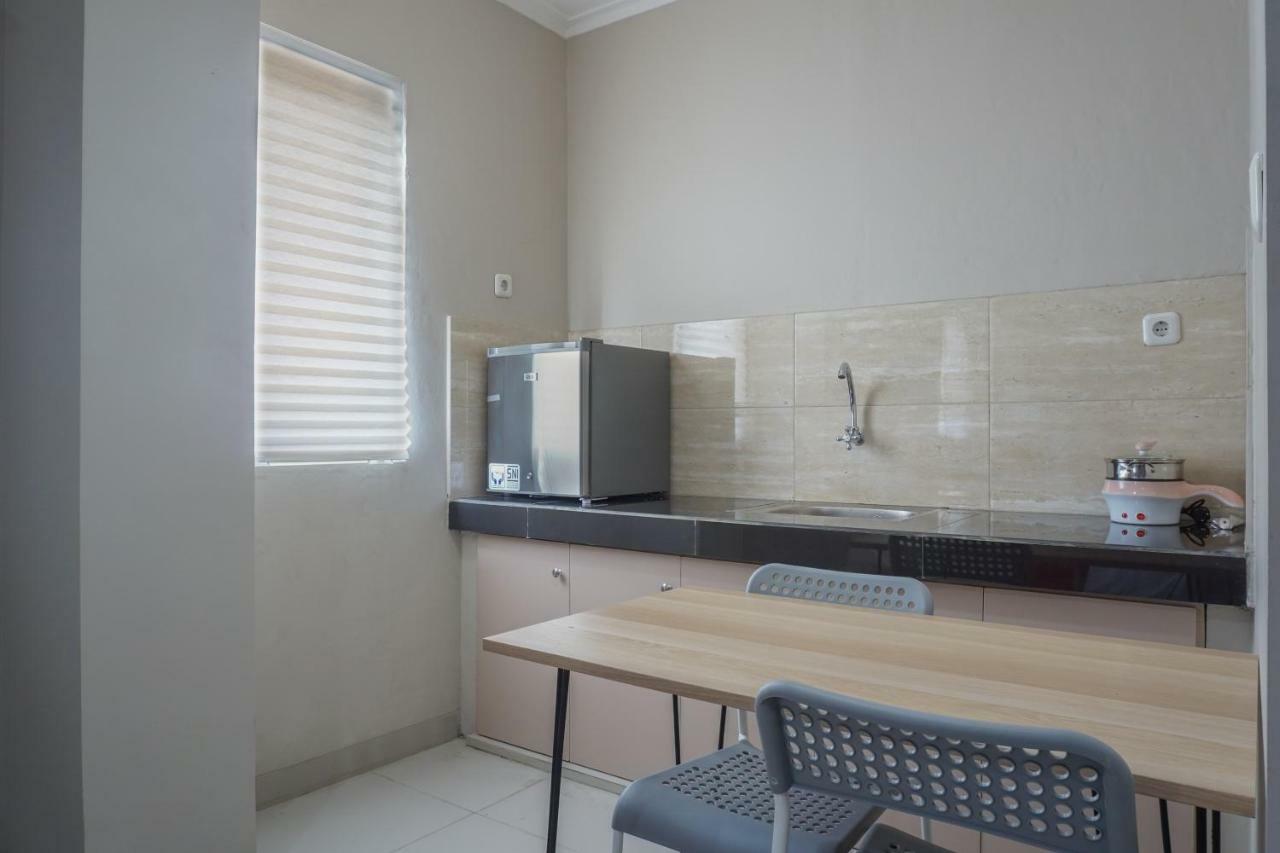 Residences By Reddoorz Near Mt Haryono - Minimum Stay 7 Days Jakarta Eksteriør bilde