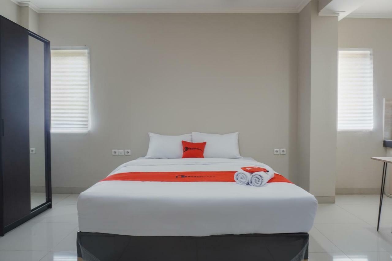 Residences By Reddoorz Near Mt Haryono - Minimum Stay 7 Days Jakarta Eksteriør bilde
